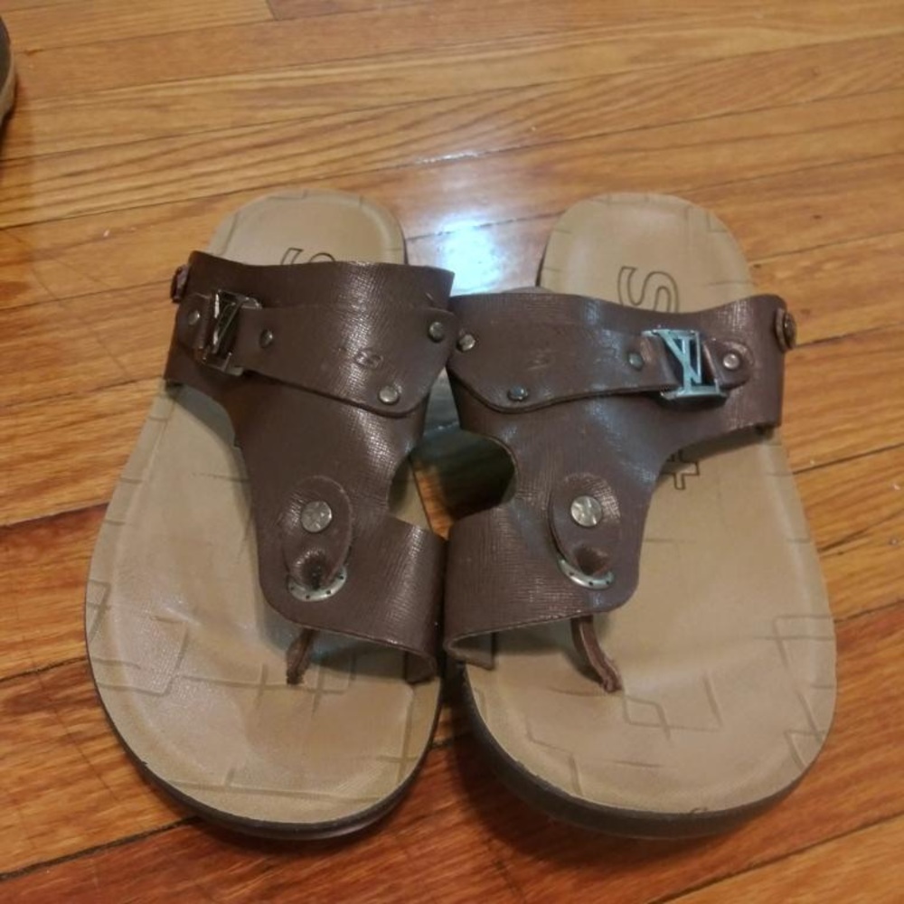 Sport flip flops